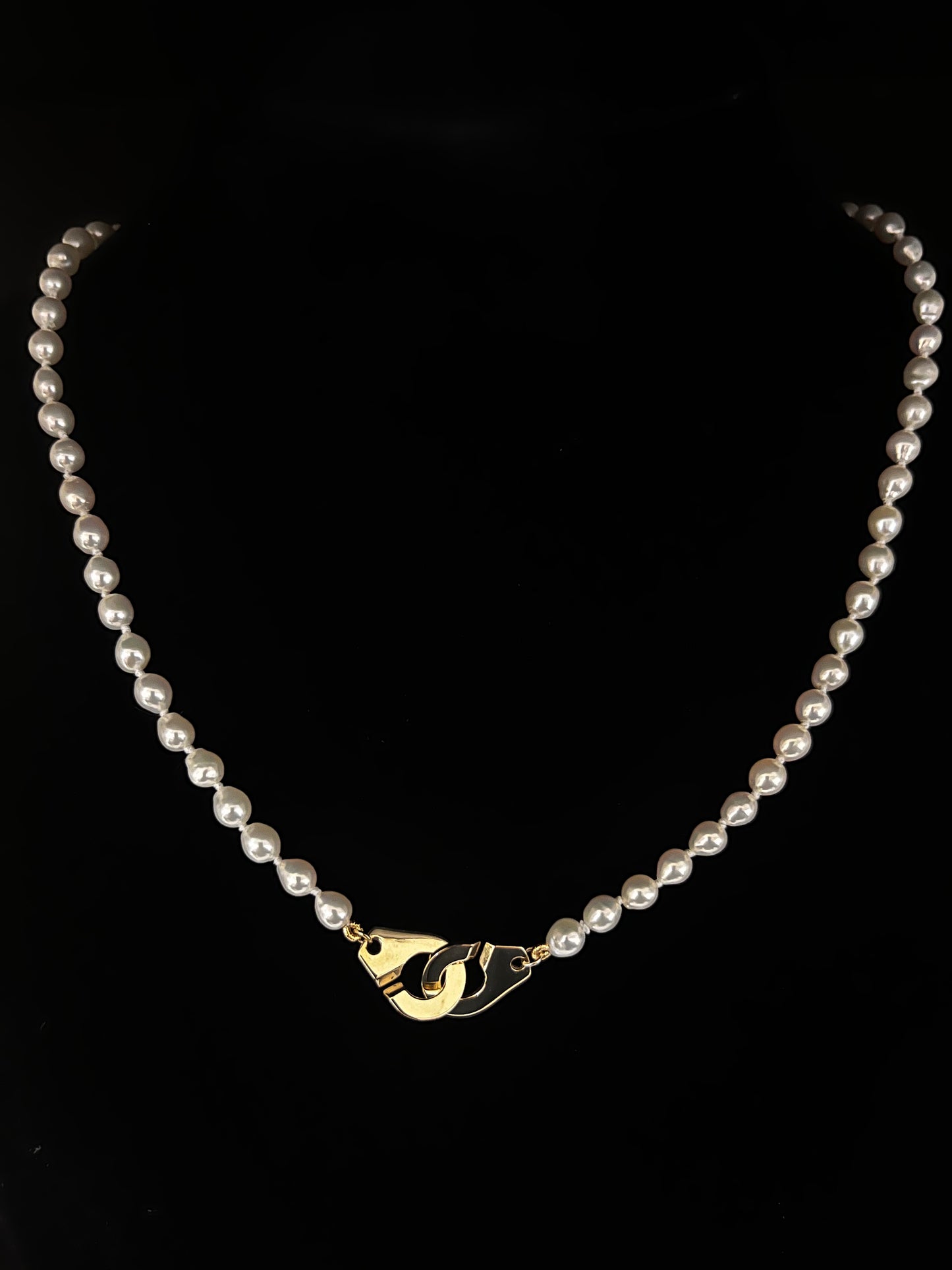 Bijou Collier Mio collier perles de culture fermoir or jaune tendence accessoire de luxe | Bijouterie Laurence Joaillerie