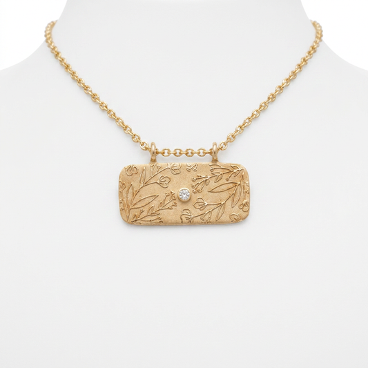 Collier Kelly